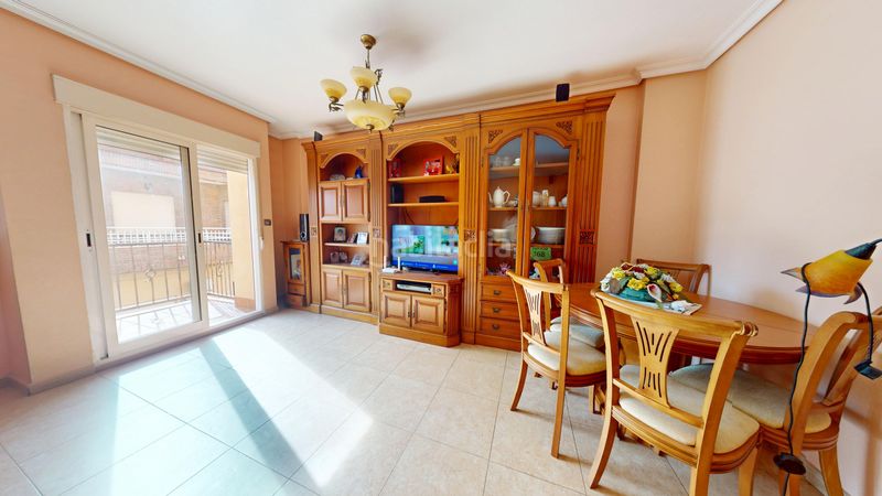 Foto 1d21b305-1472-47bd-b838-dfb15bd33ec1. Casa amb aparcament a Catral