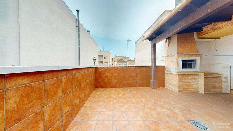 Foto 336b98bb-021b-4e2e-b4d3-69abb0488df5. Casa amb aparcament a Catral
