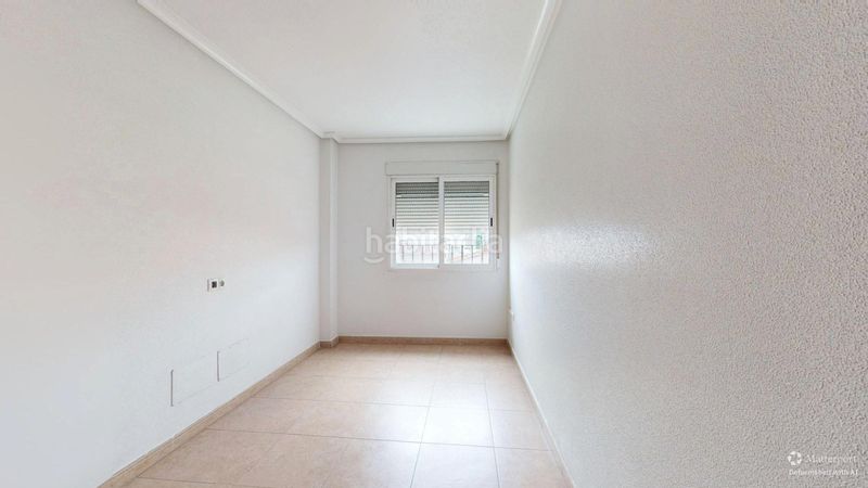 Foto 350f15cf-51fc-4887-9f2f-4a418c6e9e5d. Casa amb aparcament a Catral