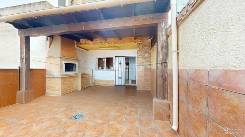 Foto 76717757-4db8-44d6-91e1-4f696e83f04d. Casa amb aparcament a Catral