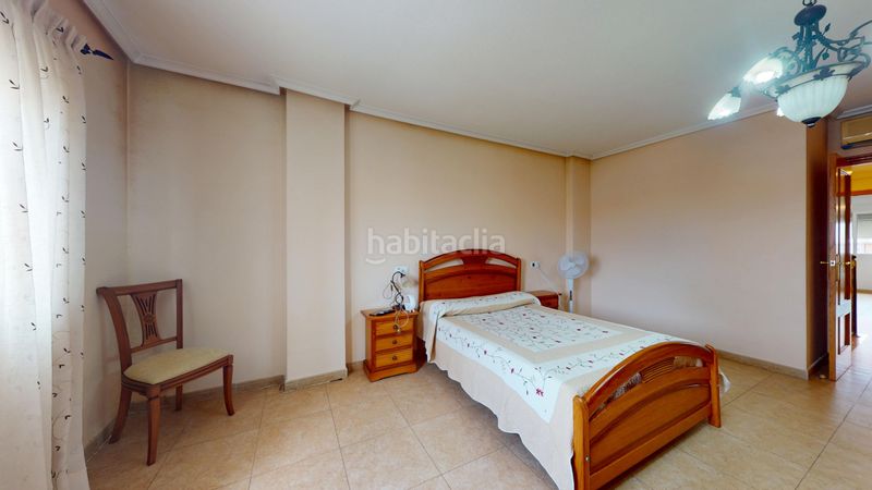 Foto f175e640-a919-4abb-aeb8-9c2151f9af42. Casa amb aparcament a Catral