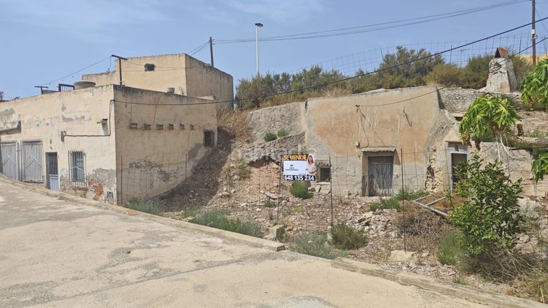 Foto c776ad6c-dac6-4dd1-959a-4b0493b41853. Finca rústica a Crevillente