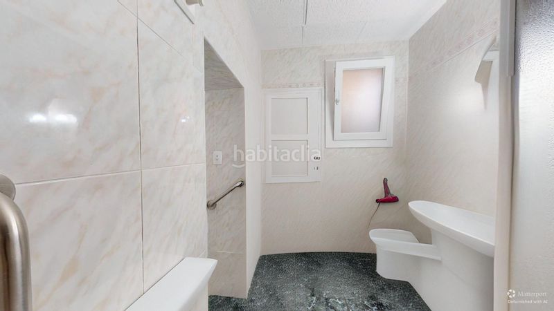 Foto fa2aaf1a-0e9c-400e-a62f-8ccb8574cc80. Casa adossada amb aparcament a Monforte del Cid