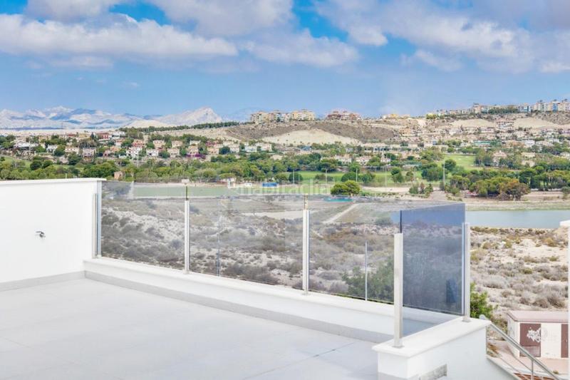 Foto 3c809e9a-a87e-4993-baa5-02b3de6ced61. Chalet con piscina in Bonalba-Cotoveta Mutxamel