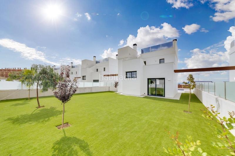 Foto e89e07a9-37bc-4e9c-83b7-24aadac6090b. Chalet con piscina in Bonalba-Cotoveta Mutxamel