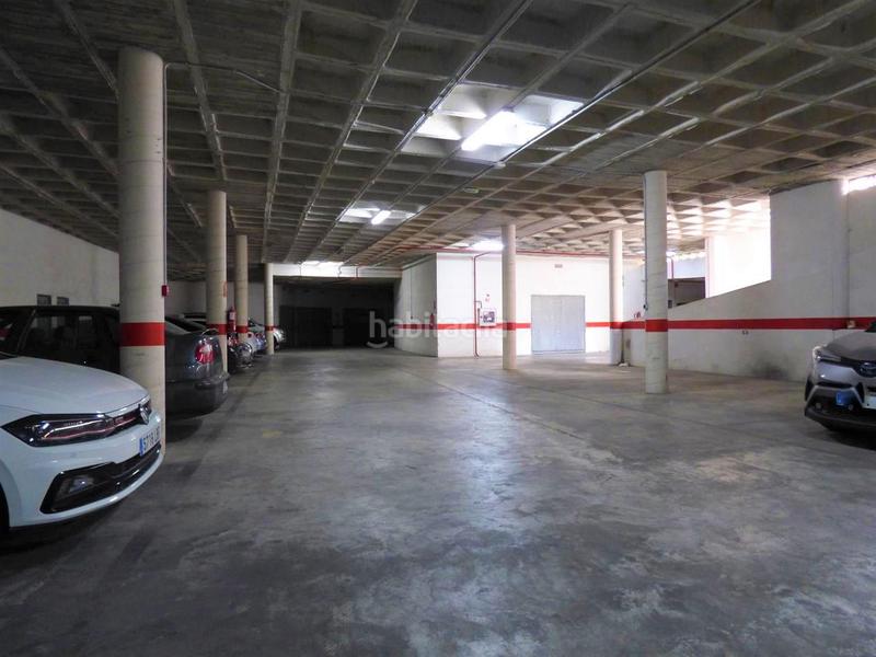 Foto 831fe16c-f0e0-4def-aa3e-58896a6cc655. Parking coche plaza de parking con trastero en zona levante en Benidorm