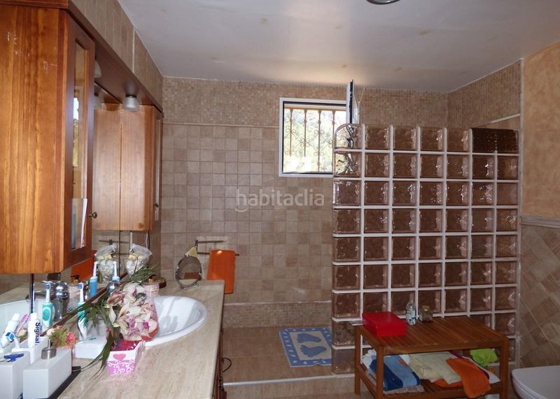 Foto d90efd16-6372-4214-970d-149ba940c9c0. Casa amb calefacció aparcament a Finestrat pueblo Finestrat