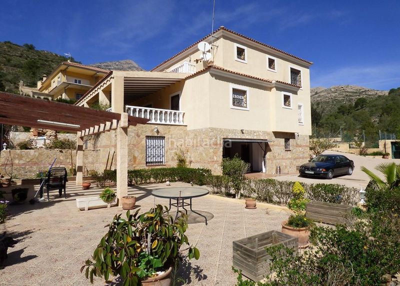 Foto e0c2eef9-3cc4-4541-9f89-f09e16a63af4. Casa amb calefacció aparcament a Finestrat pueblo Finestrat
