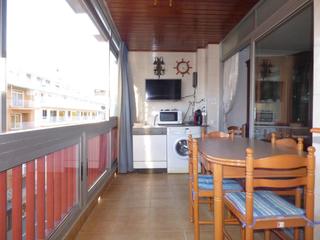 Apartament  Vía emilio ortuño. Apartamento de 2 dormitorios zona centro benidorm. amplio aparta