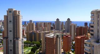 Pis a Levante Alto. Estupendo apartamento en zona residencial de la playa de levante
