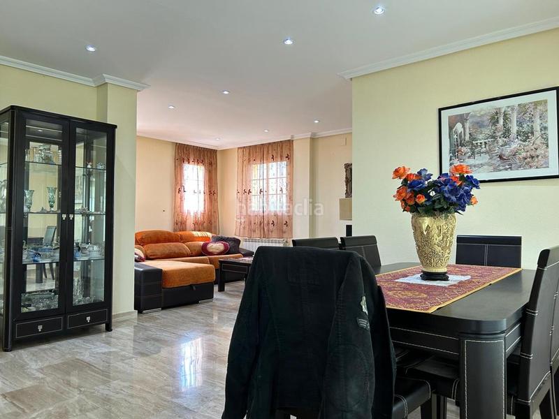 Foto 07ba5e27-70bc-4313-861d-53b0cbb6ca90. Casa con riscaldamento parcheggio piscina in Sierra Helada Benidorm