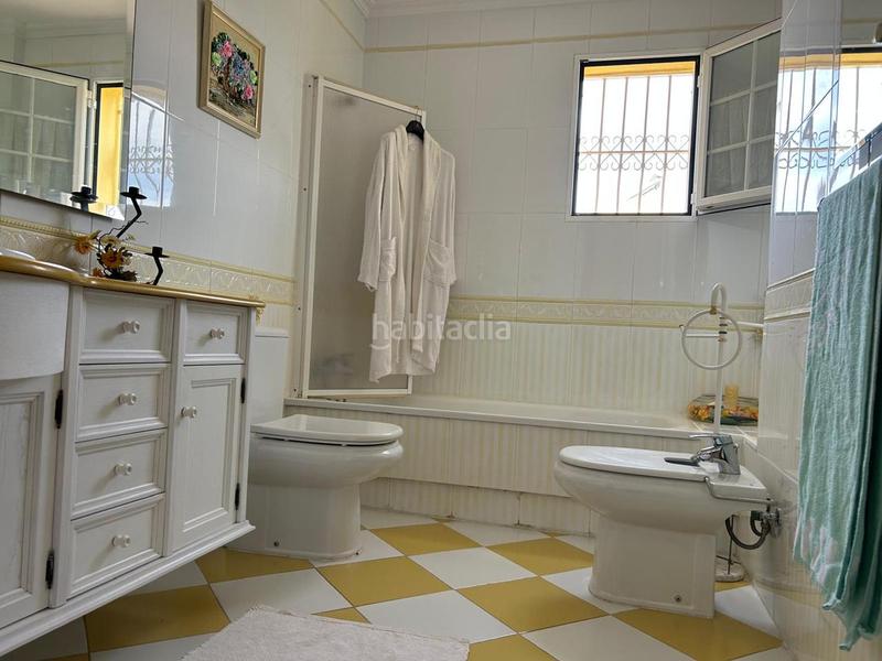 Foto 63d39949-a7f1-4b1a-a506-fae670bbab30. Casa con riscaldamento parcheggio piscina in Sierra Helada Benidorm