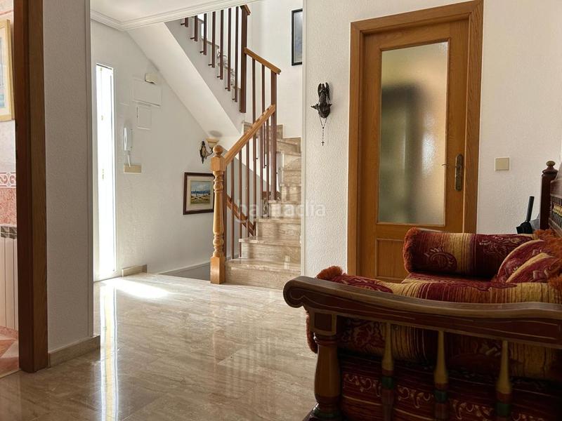 Foto efdbb7ca-ea18-4b7e-86b7-71372fb6c237. Casa con riscaldamento parcheggio piscina in Sierra Helada Benidorm