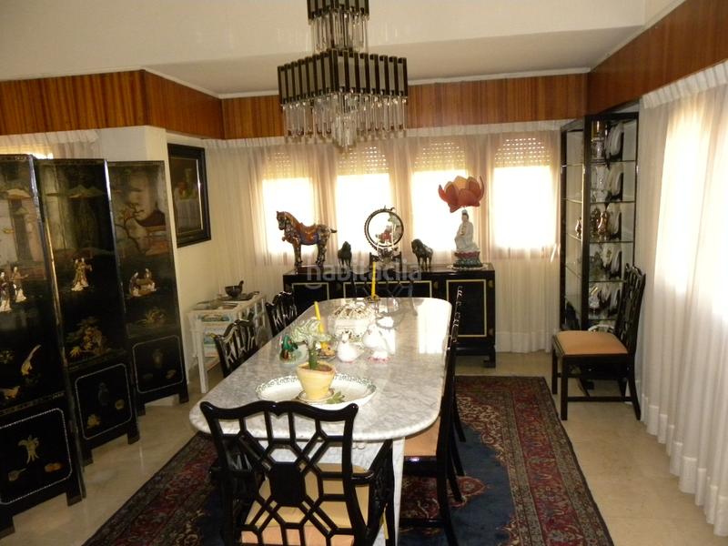 Foto c9a3c2d0-6d02-48e2-b9c6-b833cb3de587. Dúplex amb aparcament a Playa Levante Benidorm