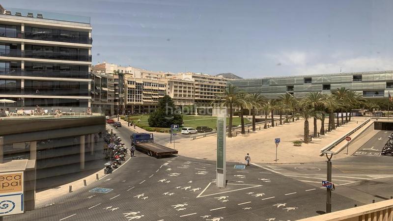 Foto 85cbb748-1a52-4ba5-b3ff-71599fdaac39. Rent office space in Centro Urbano Benidorm