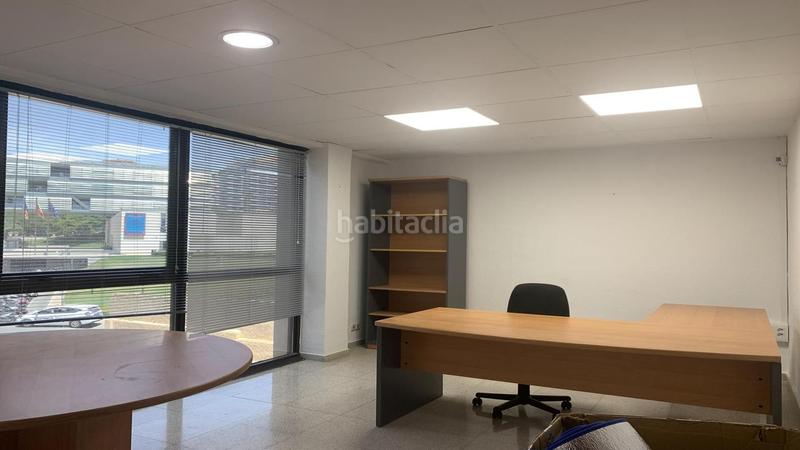 Foto e2ddb5dd-ae07-4ea3-8f38-aea63982cab0. Rent office space in Centro Urbano Benidorm