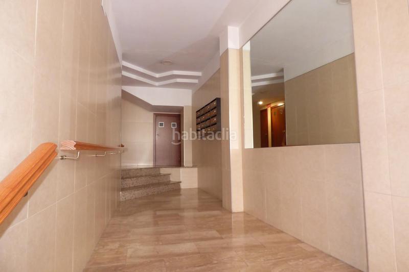 Foto 5372a6f3-e57b-4375-81bf-9b3f8619a314. Piso en Centro Urbano Benidorm