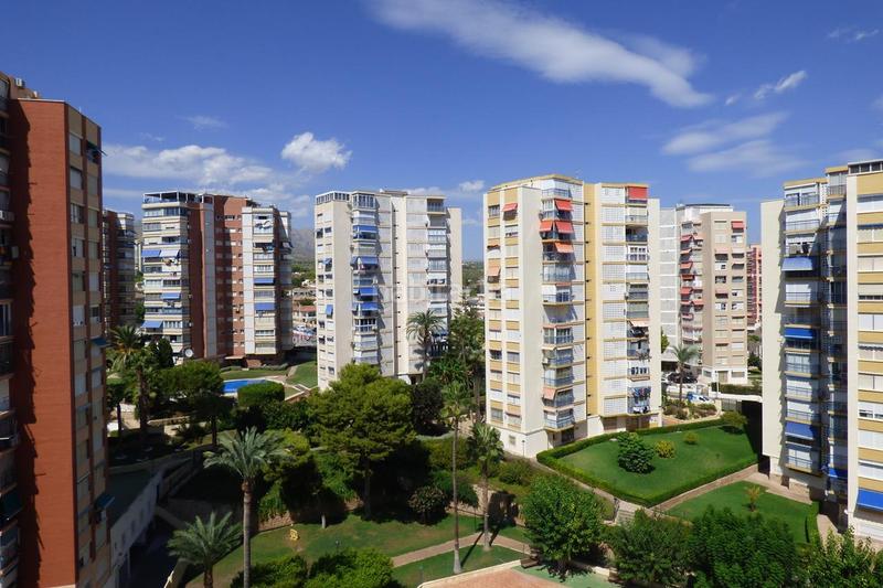 Foto 42792fc7-85fb-4aab-81ec-e6d2d8a9ce95. Apartament amb piscina a Playa Poniente Benidorm