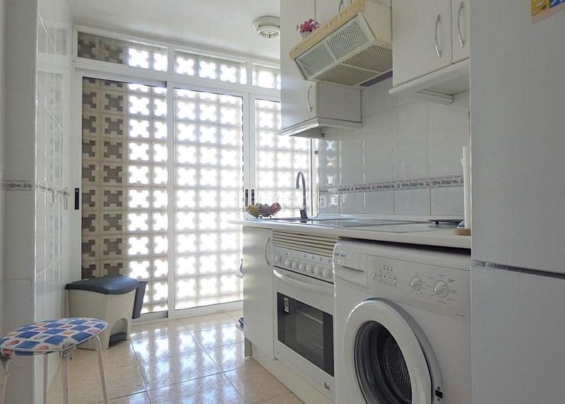Foto 47b20cb2-25a0-4fff-ac2c-5332ee73c880. Apartament amb piscina a Playa Poniente Benidorm