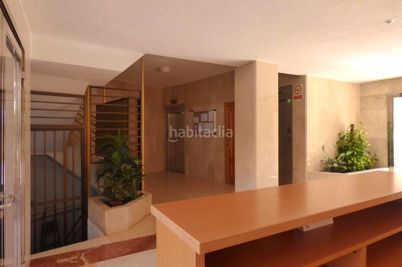 Foto 8d458981-eca6-4c85-baf4-707bb6acc799. Apartament amb piscina a Playa Poniente Benidorm