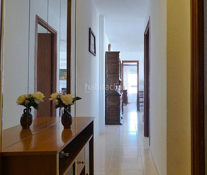 Foto cda28909-f0e3-41b5-acad-c83709e3e359. Apartament amb piscina a Playa Poniente Benidorm
