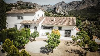Casa  Aitana. Espectacular casa de campo en guadalest
