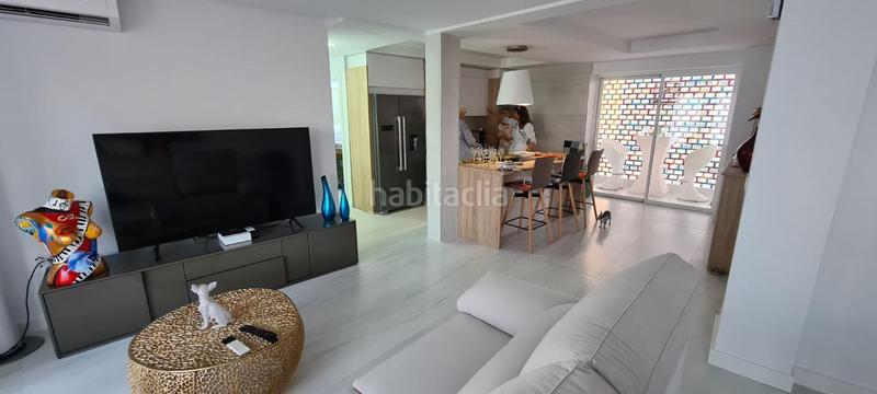 Foto 63dbda4d-a709-4d62-959a-700a72b59300. Apartament amb aparcament a Playa Levante Benidorm