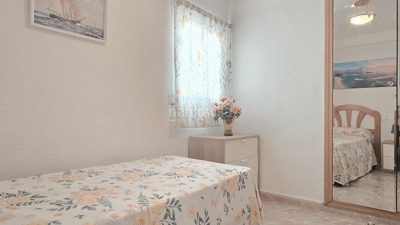 Foto 5525bca2-d539-4718-b7b1-1b9bb0d68f54. Apartament amb piscina a Playa Levante Benidorm