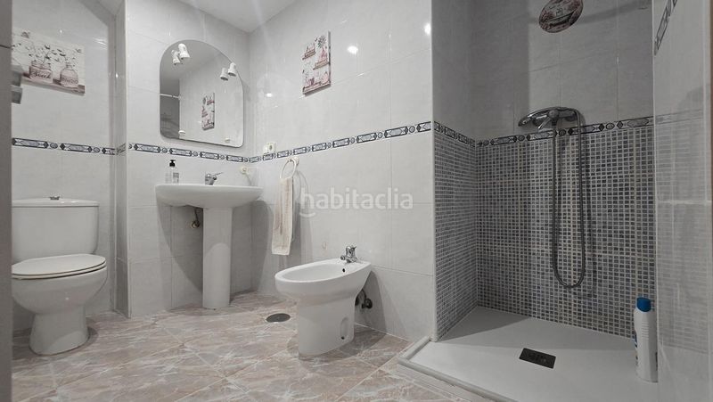 Foto 7a3b3207-3dba-4949-addc-5d0c3e200f4b. Apartament amb piscina a Playa Levante Benidorm