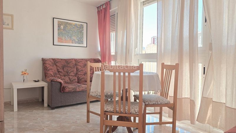 Foto ff94814a-912c-4d8c-aca9-b49effbfc06b. Apartament amb piscina a Playa Levante Benidorm