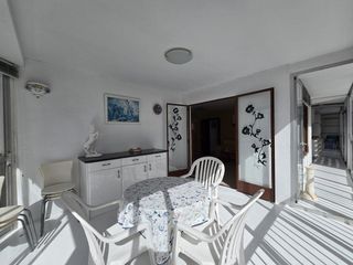 Etagenwohnung  Avenida emilio ortuño. Oportunidad en el centro de benidorm, a 3 minutos de la playa de