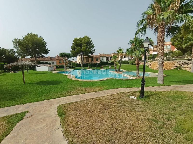 Foto eae891bd-d9d1-4735-b80d-12f6ef10037e. Casa adossada amb piscina a Golf Bahía Finestrat