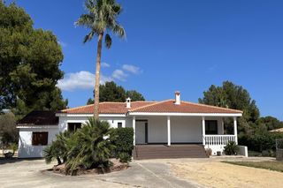 Maison  Avinguda de coloma. El chalet perfecto para vivir en la nucía