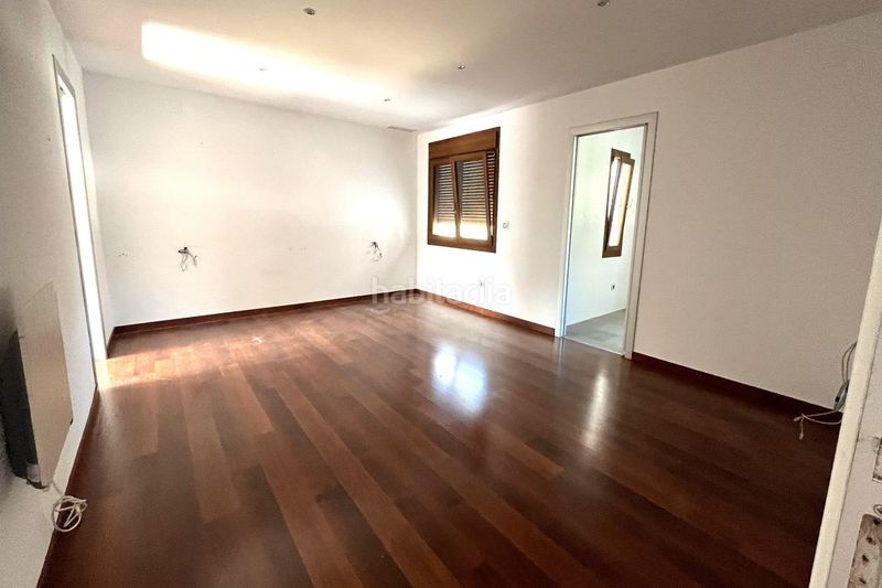 Foto a9a4e434-0f52-4782-95e1-002de5b89d2c. Casa amb piscina a Coloma Nucia (la)