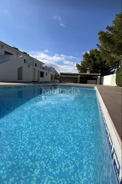 Foto c1cc9a71-e823-485a-a670-2bc05b04fe5b. Casa amb piscina a Coloma Nucia (la)