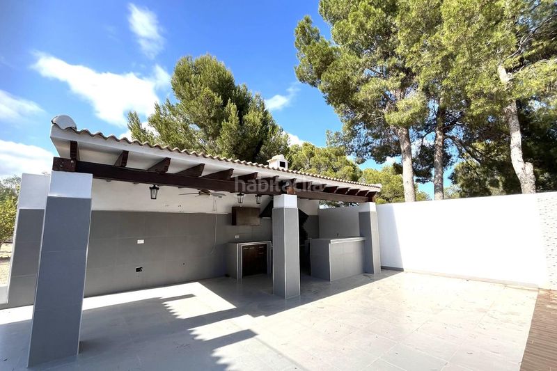 Foto e9606ac3-ecb0-4690-8391-991b62447f1d. Casa amb piscina a Coloma Nucia (la)