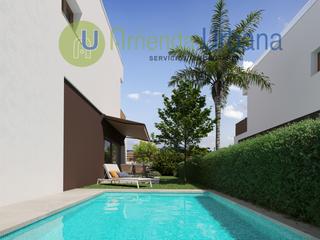 Casa adossada  La marina - calle irlanda. Chalets independientes con parcela, de 3 dormitorios, 3 baños y