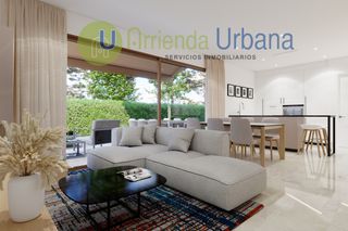 Casa adossada  La marina - calle irlanda. Chalets adosado con parcela, de 3 dormitorios, 3 baños, solarium
