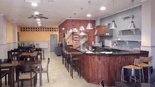 Local Comercial a Ondara. Se vende local en el centro de ondara. consta de 125m2 con cocin