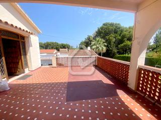 Chalet in Las Rotas / Les Rotes. Oportunidad de negocio y vivienda habitual o adaptarlo para una