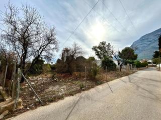 Terreny residencial a El Montgó. Parcela urbana en la zona del montgó en la ciudad de denia con u