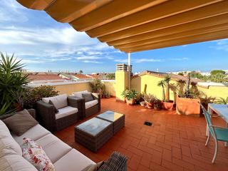 Penthouse in Les Bassetes - El Marjal. Tu oasis en la costa te espera! descubre este encantador ático d