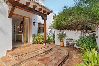 Xalet a El Montgó. Magnifica villa en denia ubicada cerca de, la playa marieta casi