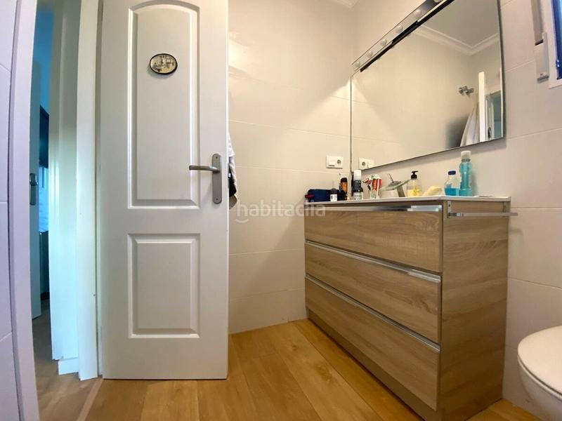 Foto 205ff24c-e3c2-4365-b9cd-6c3b4cbad3f6. Apartamento este apartamento suena como un lugar maravilloso para vivir. está ubicado en una urbanización tranquila, lo que es perfecto si bus en Dénia