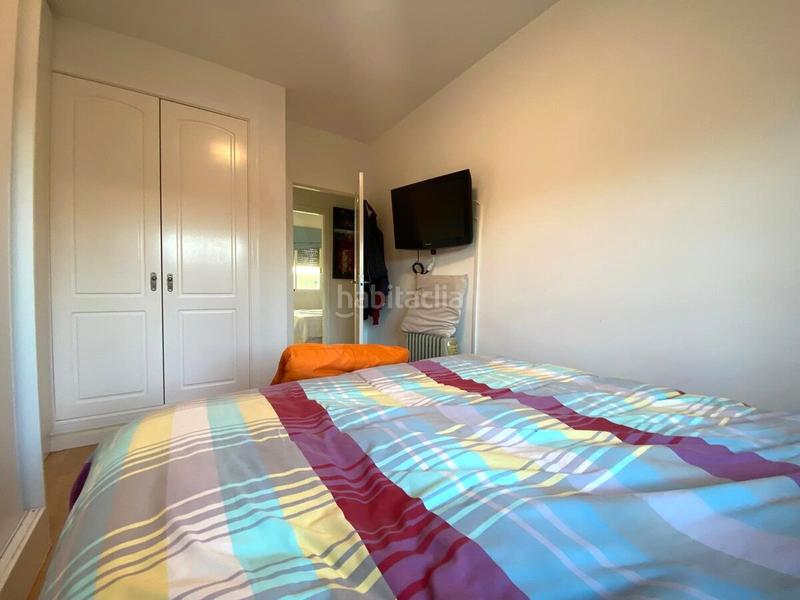 Foto 6eb1b84e-1eaa-4d1e-9dd9-bfc99b00c34b. Apartamento este apartamento suena como un lugar maravilloso para vivir. está ubicado en una urbanización tranquila, lo que es perfecto si bus en Dénia