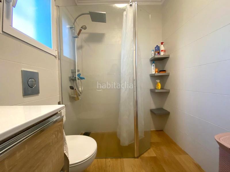 Foto 71378316-2568-445a-a281-ab2c6d555ebd. Apartamento este apartamento suena como un lugar maravilloso para vivir. está ubicado en una urbanización tranquila, lo que es perfecto si bus en Dénia