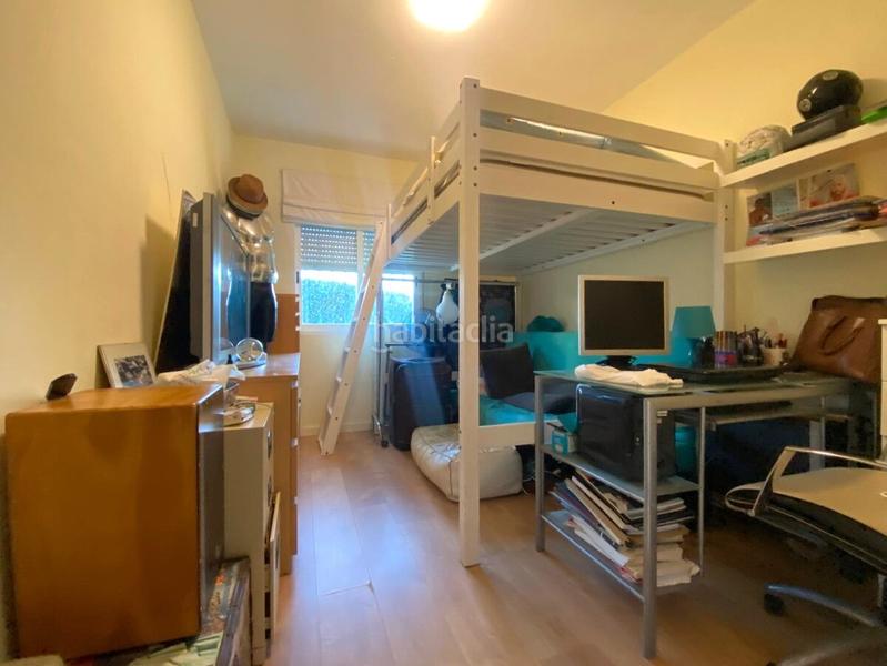 Foto b7b665b3-5713-4283-b939-4109f8402b6a. Apartamento este apartamento suena como un lugar maravilloso para vivir. está ubicado en una urbanización tranquila, lo que es perfecto si bus en Dénia