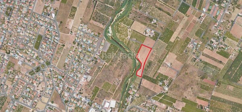 Foto 572d6fe8-f5d8-4955-9808-0f22569c309e. Terreny residencial a Poblets (els)