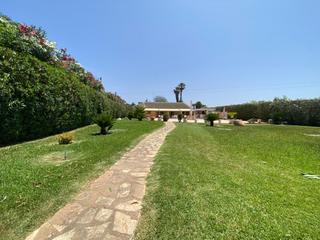 Xalet a Poblets (els). Esta exclusiva villa privada de casi 300m2, se encuentra en una