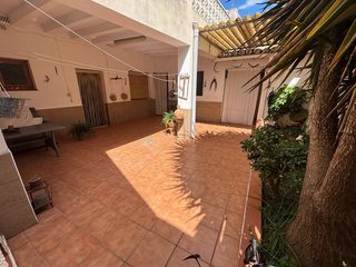Casa a Pedreguer. Esta magnífica casa de pueblo destaca por su amplitud, luminosid